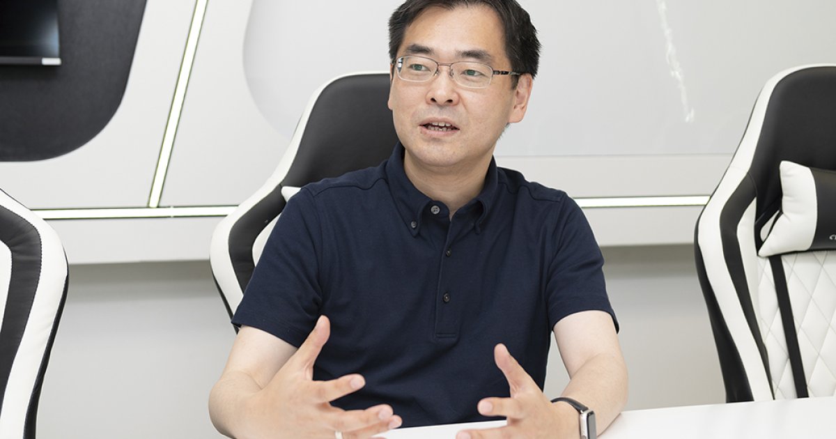 CASE 1】コア領域に特化し、周辺領域で協調する「非競」戦略を貫く